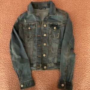 LIKE NEW American Eagle cute jean jacket